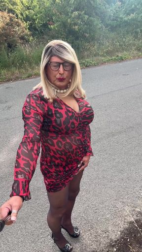 Sexy Crossdresser Kellycd2022 Enjoying an Afternoon Drive a Little Pit Stop Break