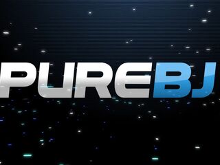 4K - Betty Luxxx giving a blow job with a scenic background