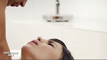 Lisa Gali Gets Horny In The Morning And Needs Her Lover'_s Cock