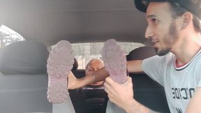 Inside a car they grabbed her and tickled her feet a lot (1)