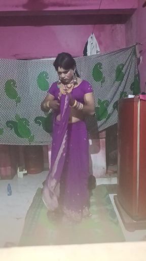 Deshi Madhuri bhabhi crasdreshing   Clip 1