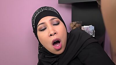 Hot muslim girl gets fucked hard