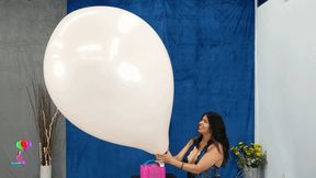 Michelle Uses the Pump to Pop Multiple Balloons 4K (3840x2160)