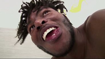 Enorme verga negra hace su primer casting para una pel&iacute_cula porno y resulta ser un &eacute_xito total