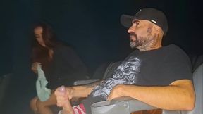 Esposa realiza fetiche de ir no cinema porn&ocirc_!