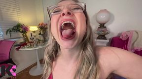 unaware giantess eats & digests tinyman gift