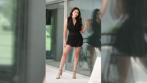 ”Gorgeous Mary Bambola loves her man's foot fetish”