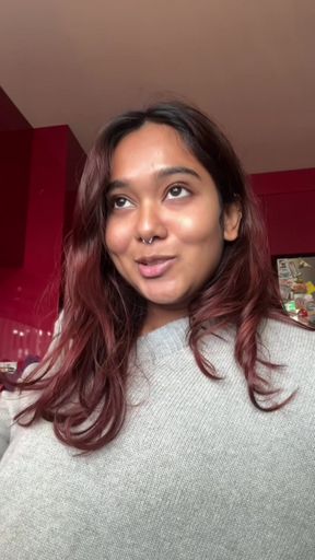 Petite Desi Mia Z does edging challenge and squirts