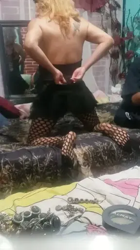 El albañil de la obra me da su sabrosa verga 👉