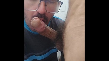 Transando com o diretor da escola.