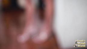 ”FRANKS TGIRL WORLD: FRESH SNACK LOOKS YUMMY!”