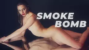 Smoke Bomb with Amelie Lou - SuperbeModels