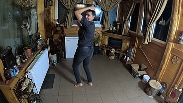 Face-fucking and cum play while wearing tight jeans 284
