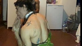 UMA SUBMISSA BEM TREINADA SABOREANDO MEUS PES