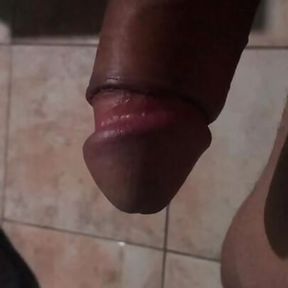 My friend&amp;#039;s Latin boyfriend shows me his cock BWC in HD - Jovenpoder