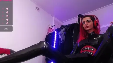 Webcam Footage Of A Wicked Ts Babe In Latex Outfit Teasing