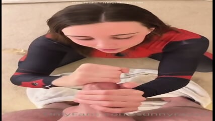 Blowjob Sweetie Sunny Ray Sucks Cock Dressed As Spider-Girl