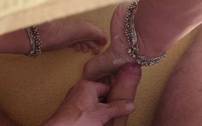 Selena's Footjob and Feet Worship
