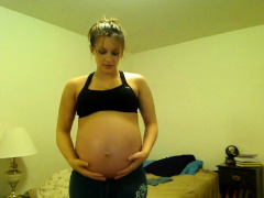 Pregnnt Tori Taylor Blue Shorts