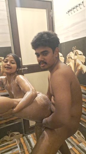 Yoyo Washroom Sex with Boyfriend