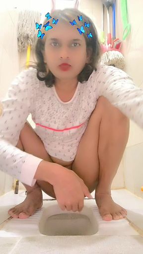Zoya sazadai enjoy playing in a toilet