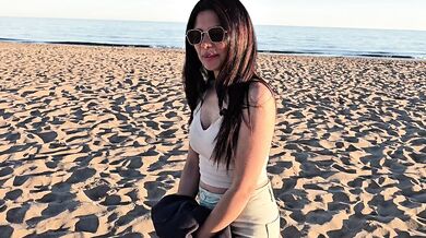 tengo sexo en mi motorhome con PETITE latina PUBLICO