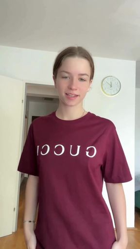 Flirty OnlyFan babe shares personal experiences