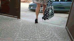 Elizabeth got into a traffic jam AVI(1920x1080)FHD