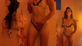 Amateur vlogger Nadia Foxx films herself having fun and flashing big butt