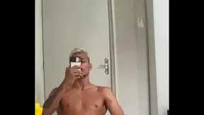 Hot Amateur Goes Wild: Deep Stretching Hard Jackoff Session – SexyGay 18+