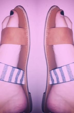 Feet feet fret