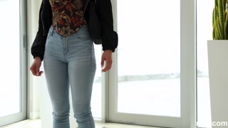 Enchanting eyes on this amateur, see what she is willing to do to make it