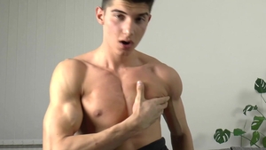 East Boys - Workout live on webcam with athletic gay