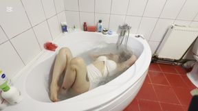 Breath Holding Underwater and Hair Wash