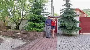 Lucky guy gets head from two gorgeous ladies