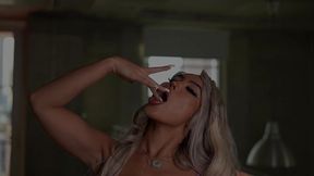 PETITE ASIAN LUNA LUXE GETS THROATED &amp_ SNORTS CUM