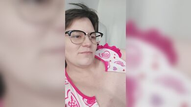 Amy Gives Advice in Kink