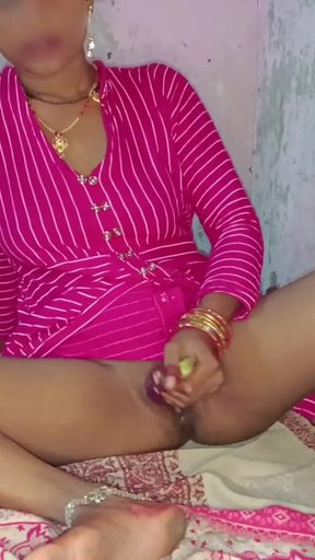 Desi housewife rj Nisha masturbate by baigan   Clip 1