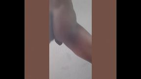 Bounce that ass to this beat