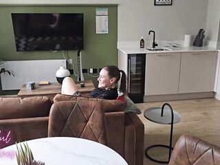 Bang my Stepmom as this babe has phone sex