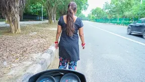 Desi prostitute- (Dhandhe wali) bhabhi dealing for Fuck with Client on road &mdash;  she fucked by him in Doggystyle with HINDI Audio