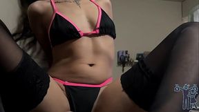 My colleague came to visit me, after a shower I waited for her with my dick out (Subtitled in English)