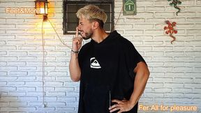 Fer Controls Nose of His Alpha Master Friend