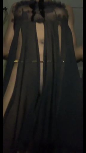 All Eyes on browngurl234 as She Takes Over the Camera with her sexy dance moves   Clip 2