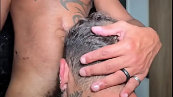 orgia quente quatro homens sedentos de prazer.