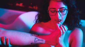 Foot Fetish Threesome With Lesbians in the Bathtub