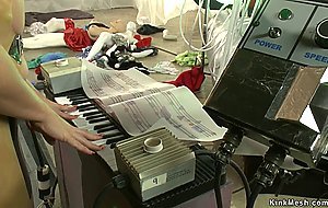 Lesbians fuck machines and squirt