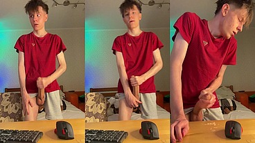 Skinny 55kg Guy Playing With His 23cm Heavy Meat