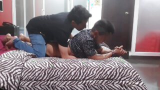 Sexo oral, ejaculação interna, casal, sexo oral, sem camisinha, romântico, sexo oral amador, beijo &#8211; vídeo caseiro de jovens gays amadores cheios de esperma