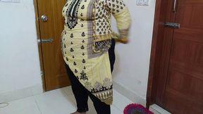 Fuck friend&#039;s wife while she was Cleaning Door